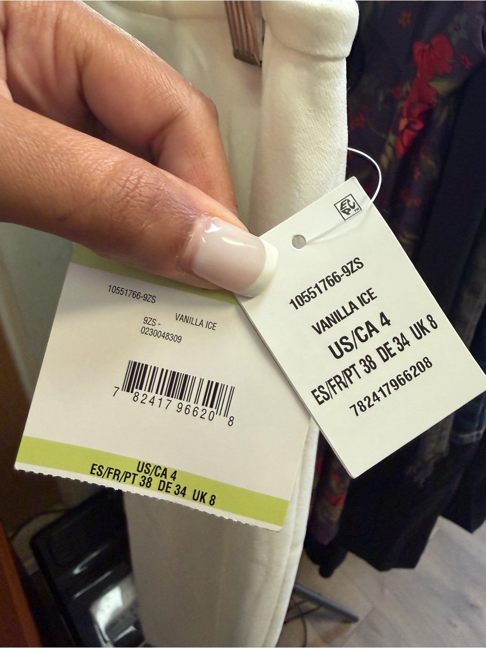 NWT! Kasper Women’s Ivory Pencil Skirt Career Office Wear. Size: 4 - Picture 2 of 6